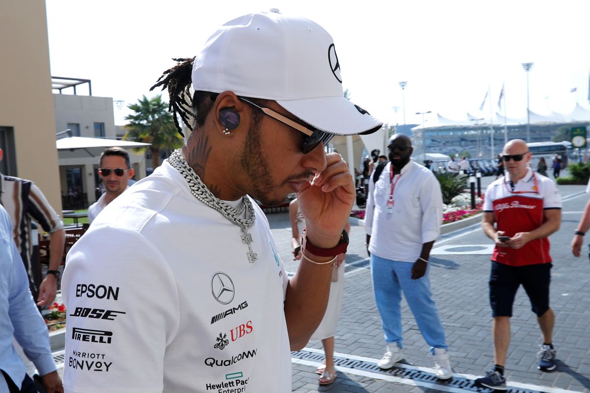 Hamilton melaju tanpa hambatan juarai GP Abu Dhabi