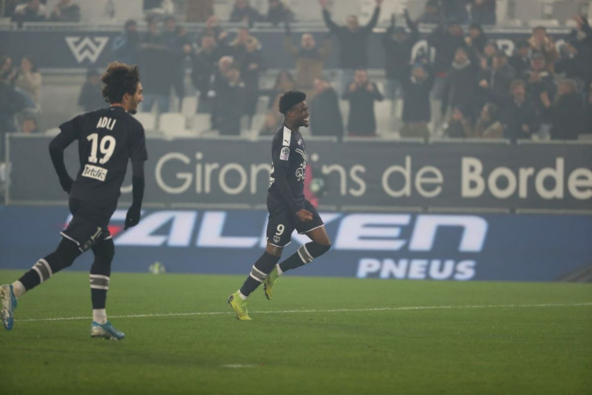 Bordeaux pecundangi Angers 2-0