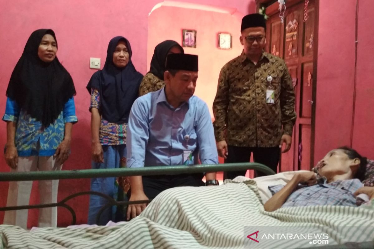 BPJAMSOSTEK Kudus kunjungi pekerja yang alami kecelakaan kerja