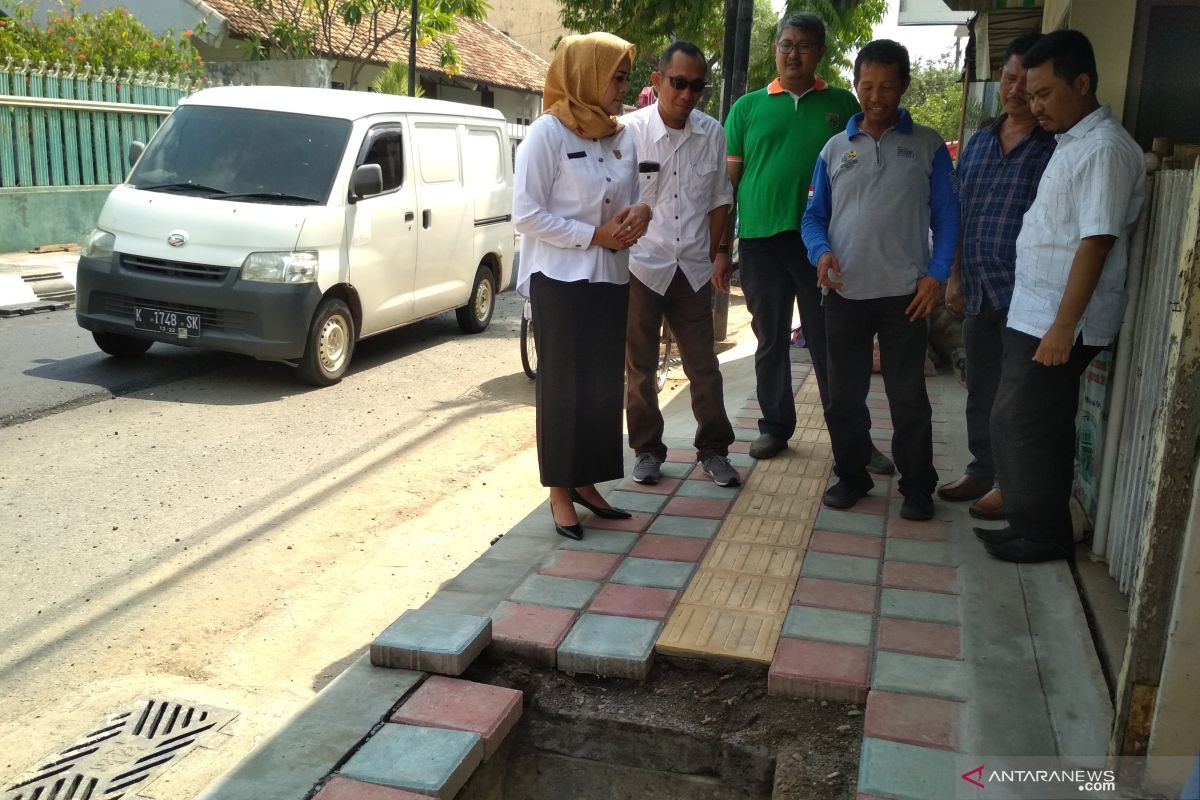 Dikejar "deadline", DPRD Kudus awasi proyek pembangunan saluran drainase