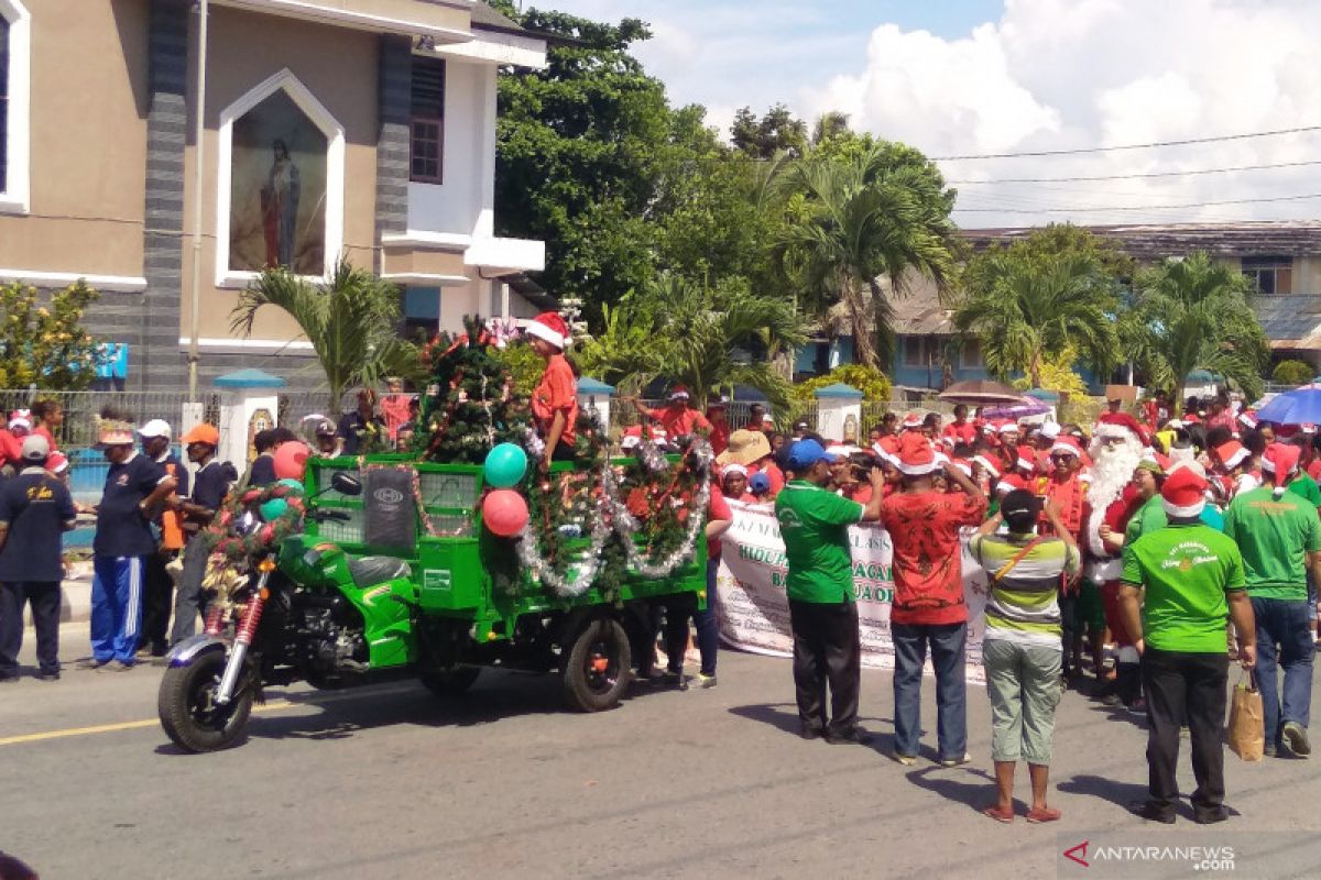 Ribuan umat Kristiani di Biak gelar parade menyambut Natal