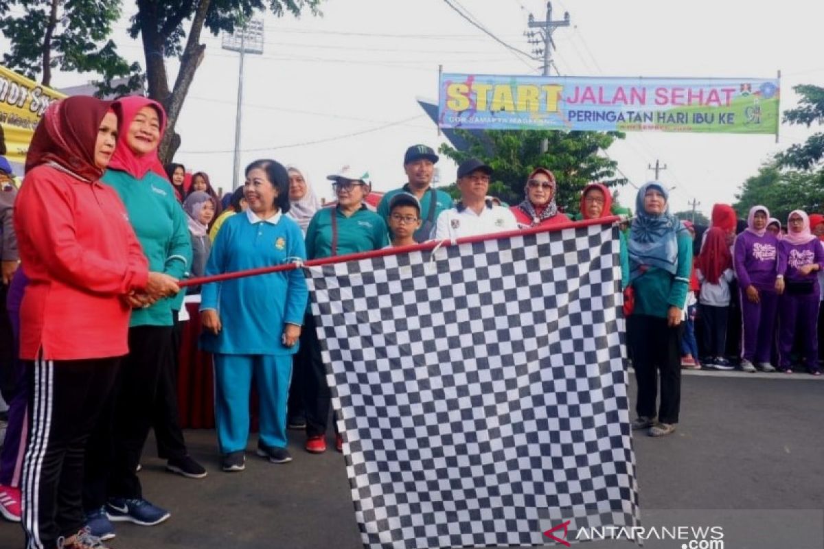 TP-PKK Kota Magelang prakarsai jalan sehat Hari Ibu 2019