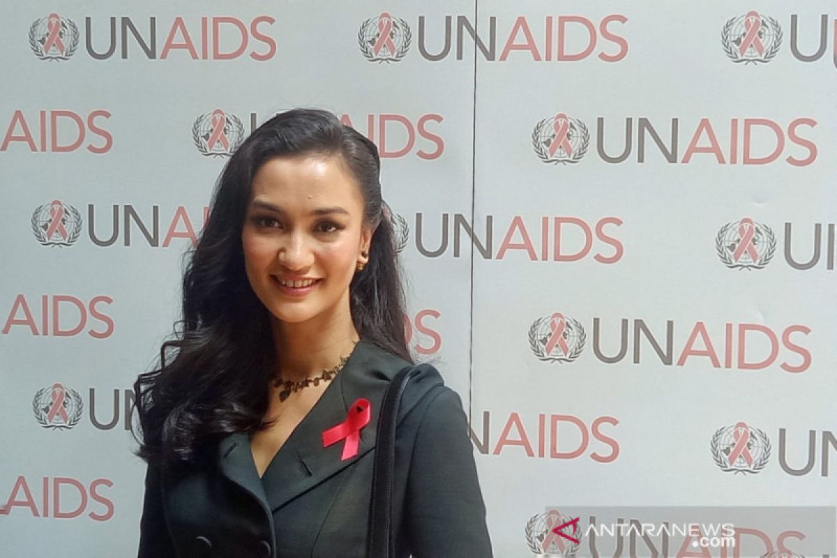 UNAIDS National tunjuk Atiqah Hasiholan sebagai Goodwill Ambasador Indonesia