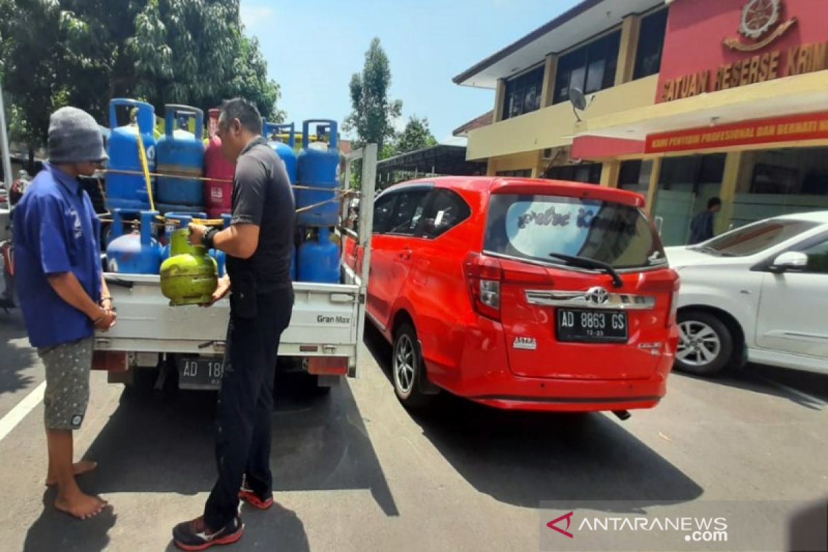 Antar elpiji oplosan di warung, warga Solo dibekuk polisi