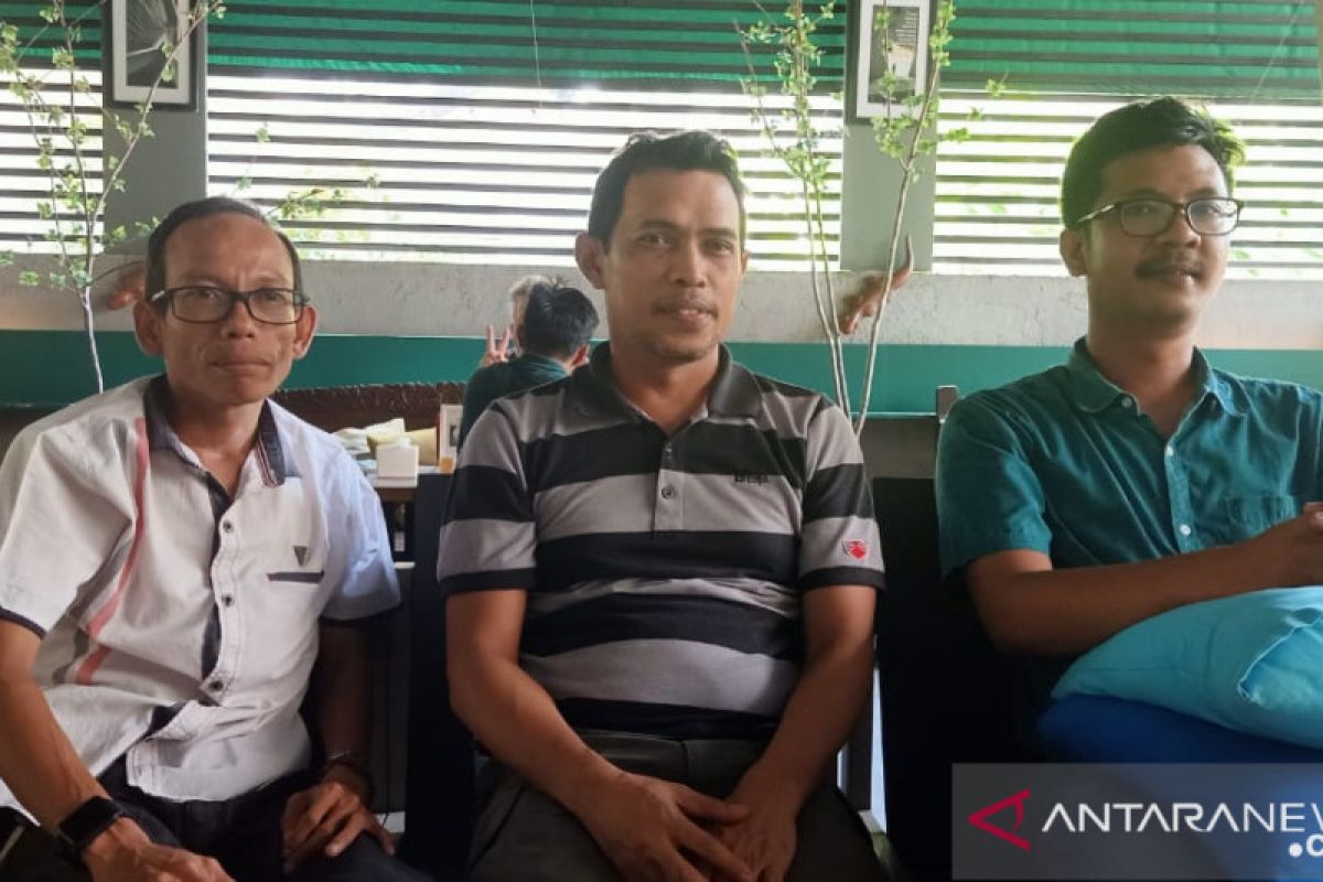 MTI NTB minta pemerintah provinsi menertibkan taksi daring ilegal