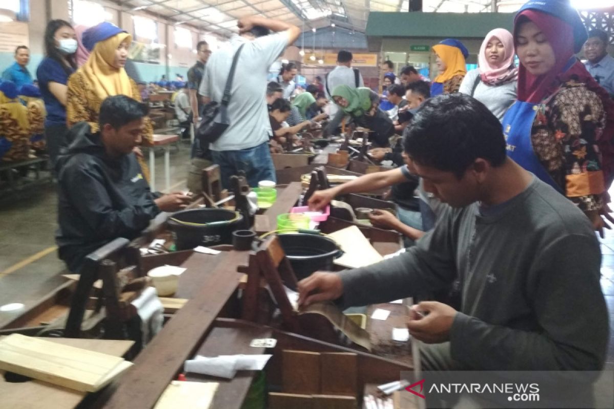 Belum ada perusahaan di Kudus yang ajukan penangguhan UMK 2020