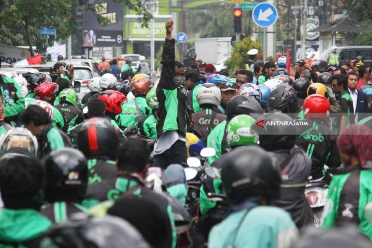 Polisi buru rekan pelaku pembunuh pengemudi ojek daring