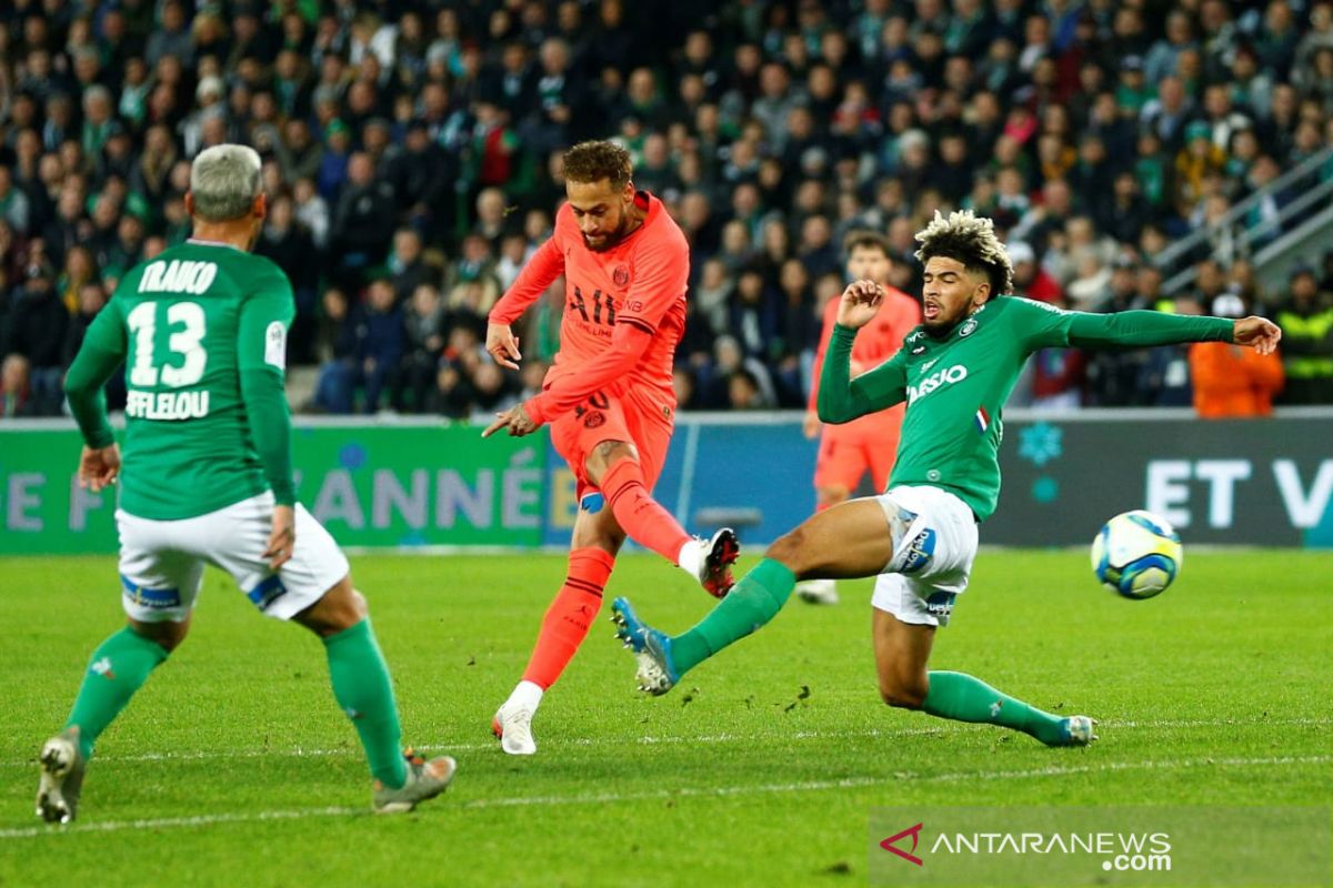 PSG hancurkan Saint-Etienne 4-0