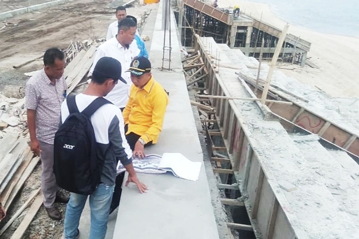 DPRD Kotim ragu pembenahan Pantai Ujung Pandaran cepat dongkrak PAD