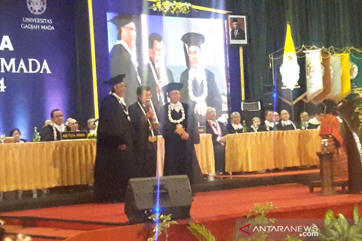 Jusuf Kalla dianugerahi Hamengku Buwono IX Award