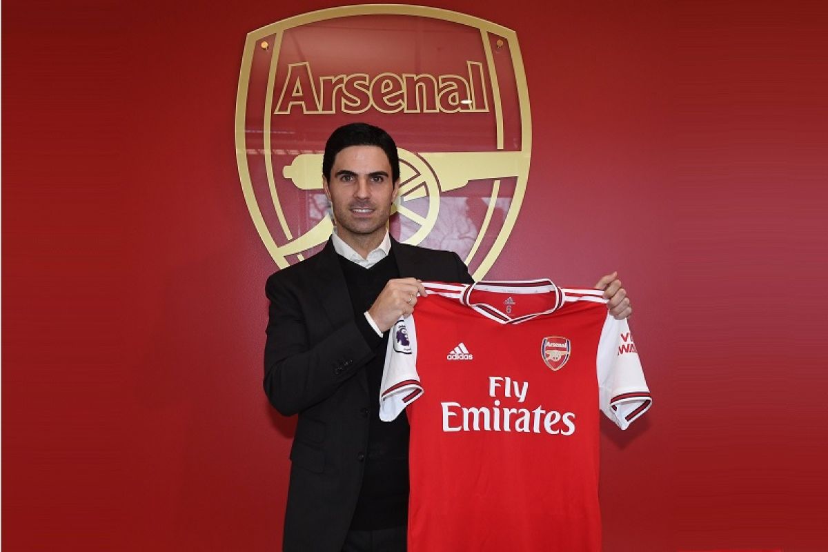 Arteta resmi latih Arsenal