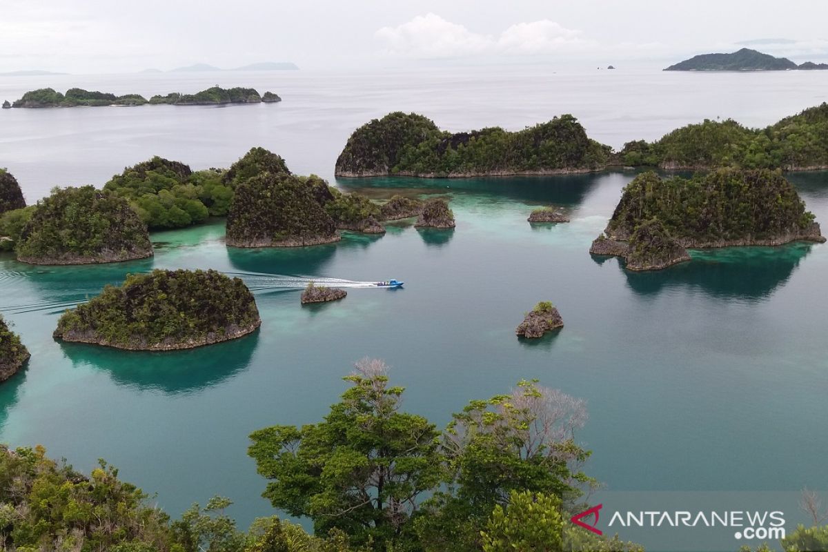 Kandasnya Kapal Aqua Blu tak pengaruhi kunjungan wisata ke Raja Ampat