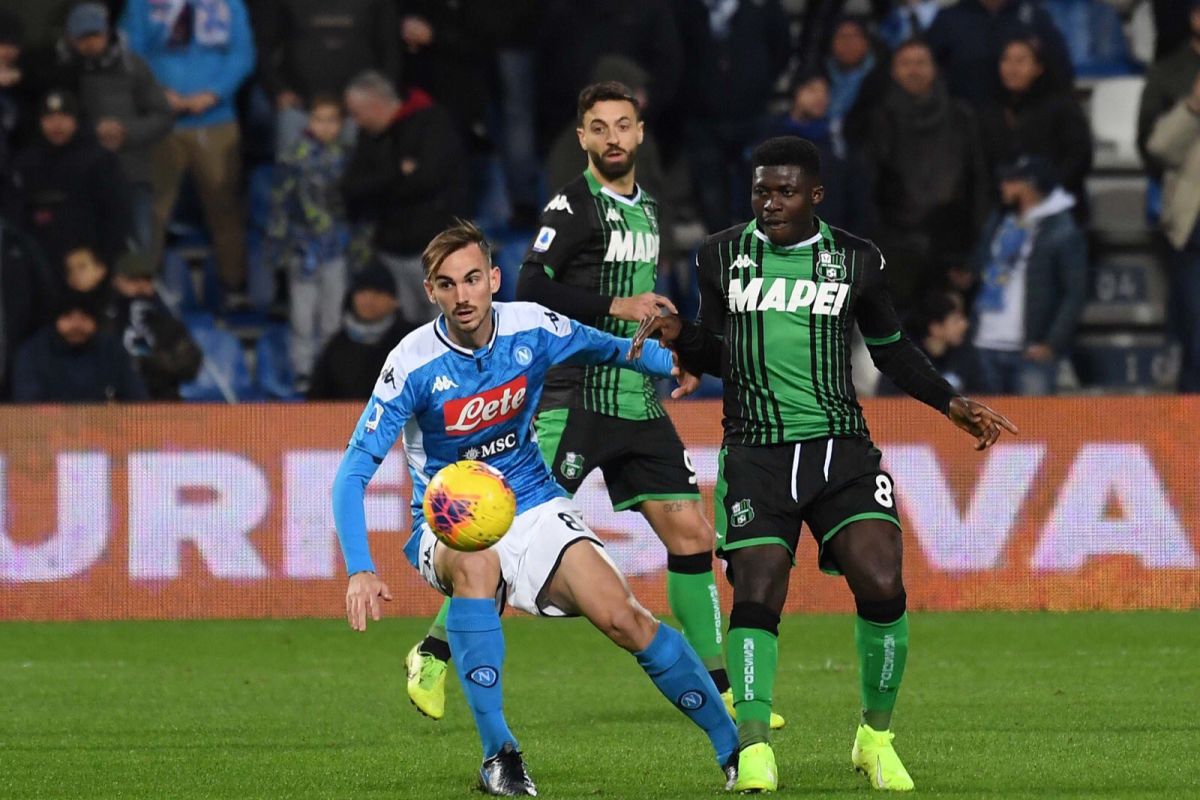 Napoli tundukkan Sassuolo 2-1, akhiri paceklik kemenangan