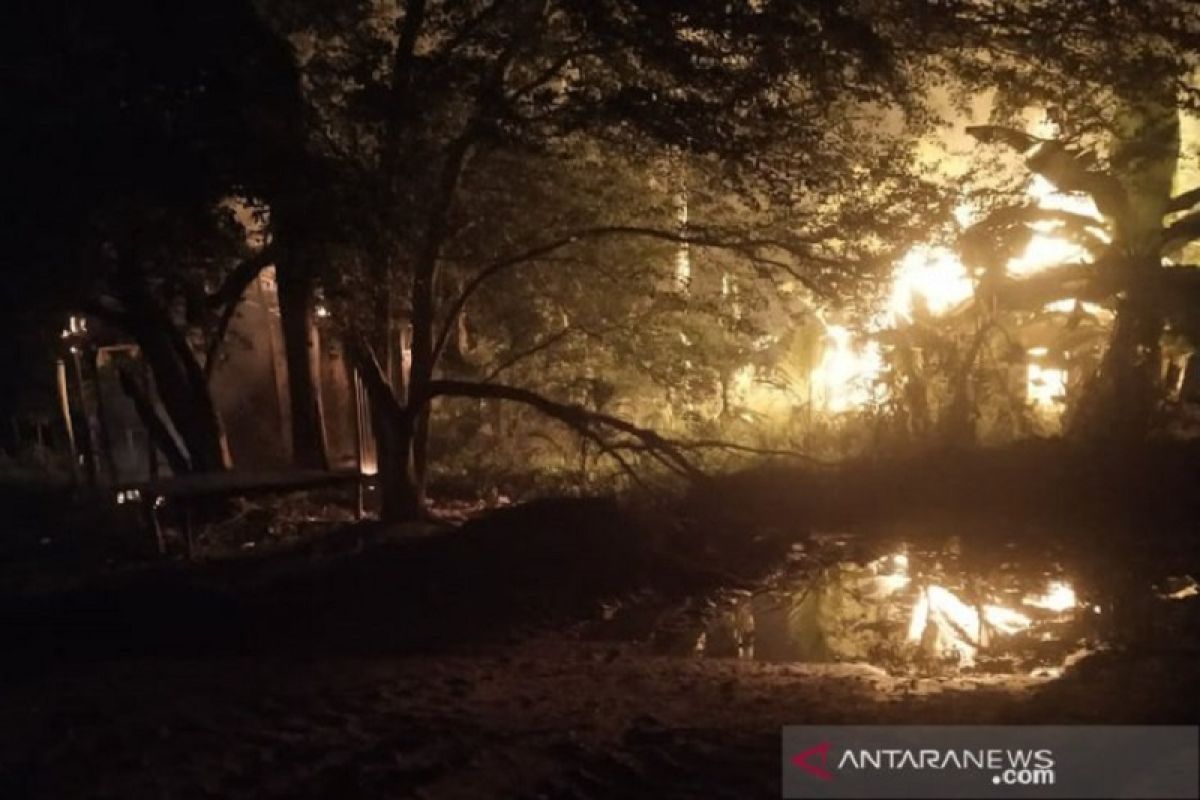 Kericuhan di Lhokseumawe, sedikitnya delapan unit rumah dibakar