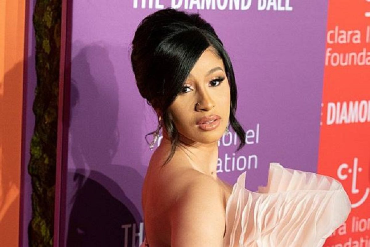 Cardi B sambut Natal dengan bagi-bagi mainan