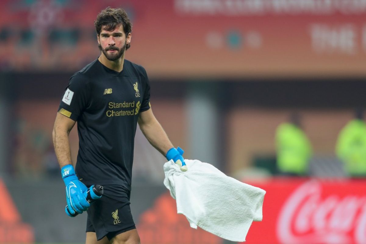 Pertandingan Liverpool vs Leicester di mata Alisson