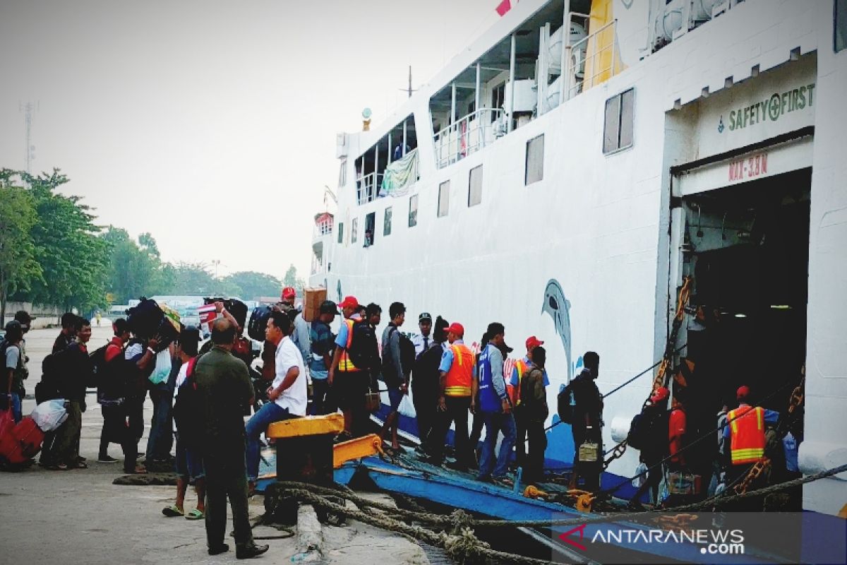 2.160 penumpang bertolak dari Pelabuhan Sampit saat libur Natal