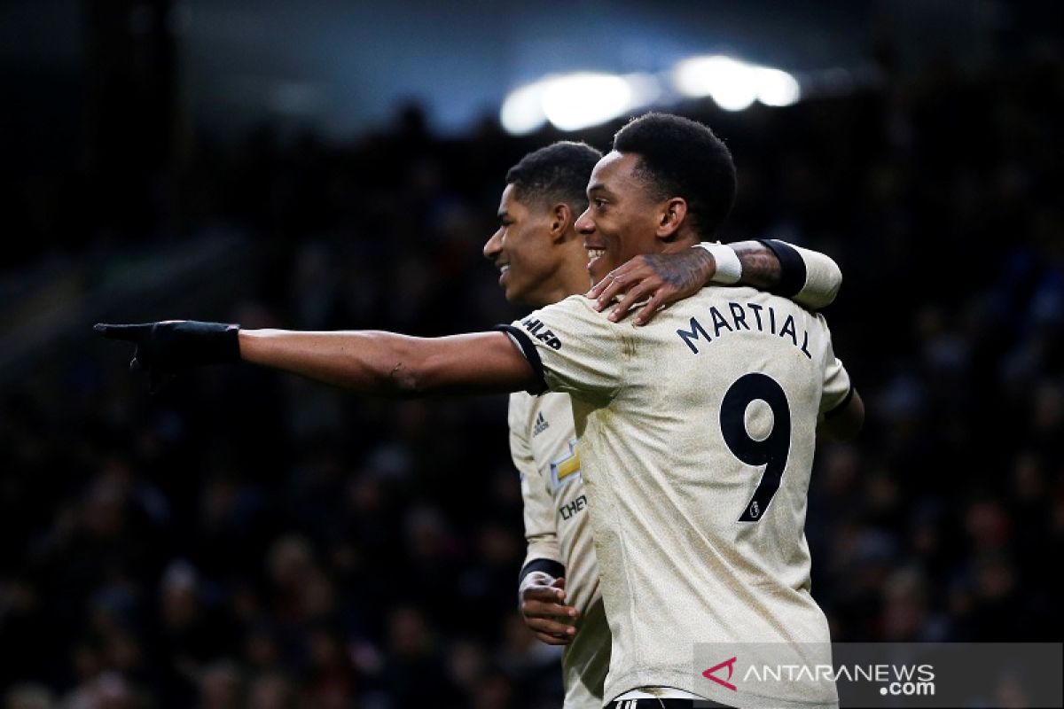 Martial dan Rashford pastikan roda kemenangan United terus bergulir