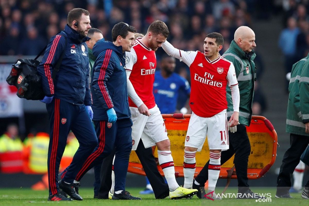 Arsenal kehilangan Calum Chambers akibat cedera