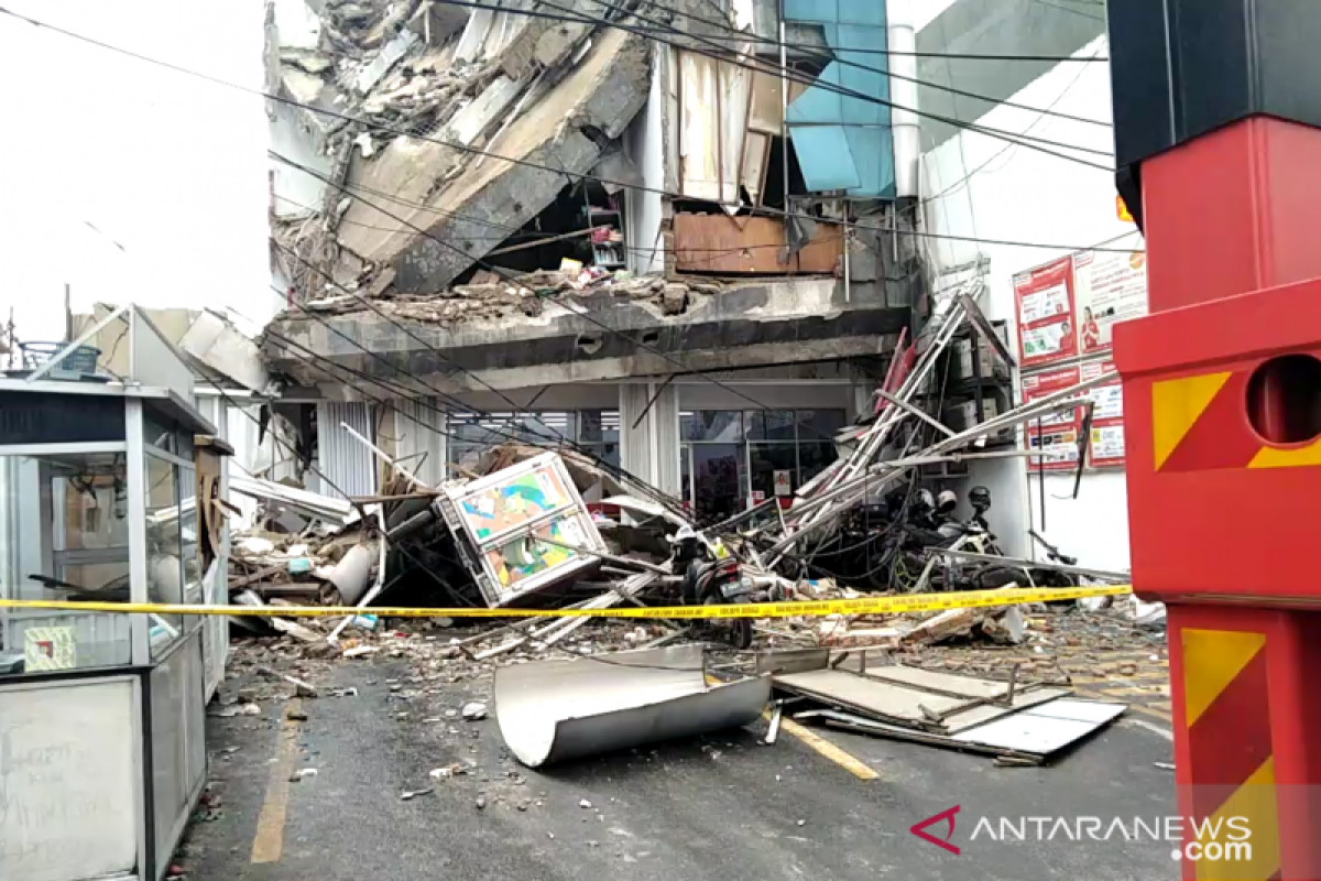 Inilah kronologi gedung yang ambruk di Palmerah menurut pegawai minimarket