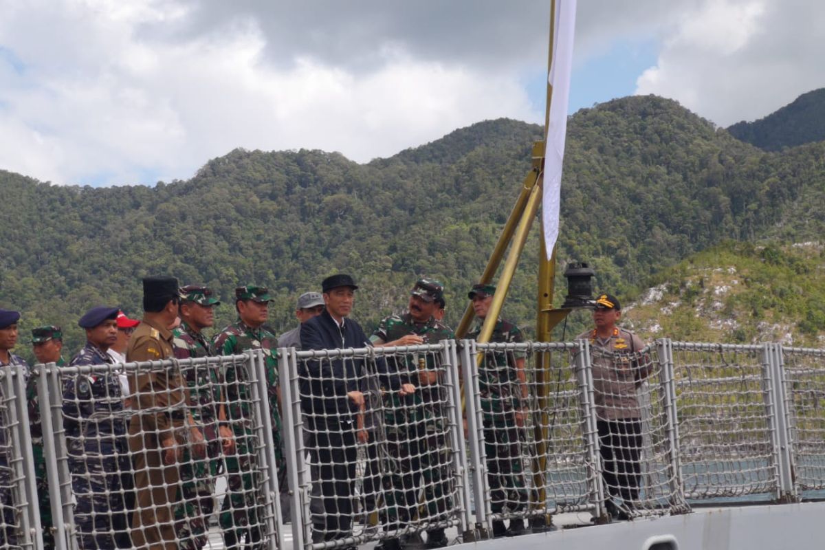 Jokowi ingin pastikan penegakan hukum di Natuna