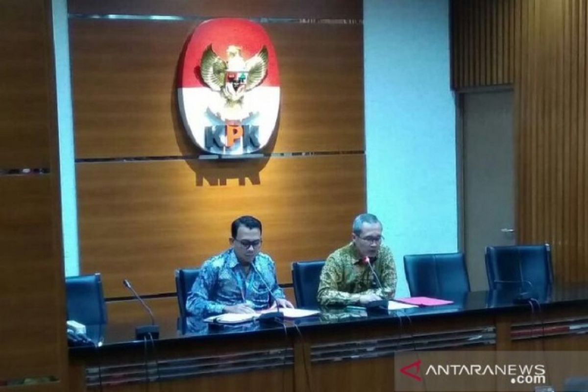 KPK amankan barang bukti uang Rp1,8 miliar dari OTT Bupati Sidoarjo SFI