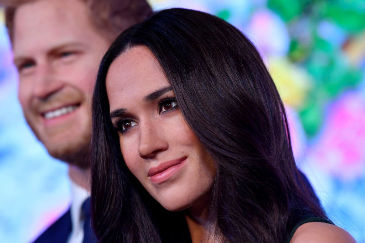 Label fesyen papan atas melirik Meghan Markle