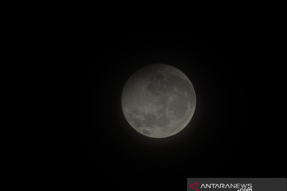 Kemenag amati  puncak gerhana bulan Penumbra