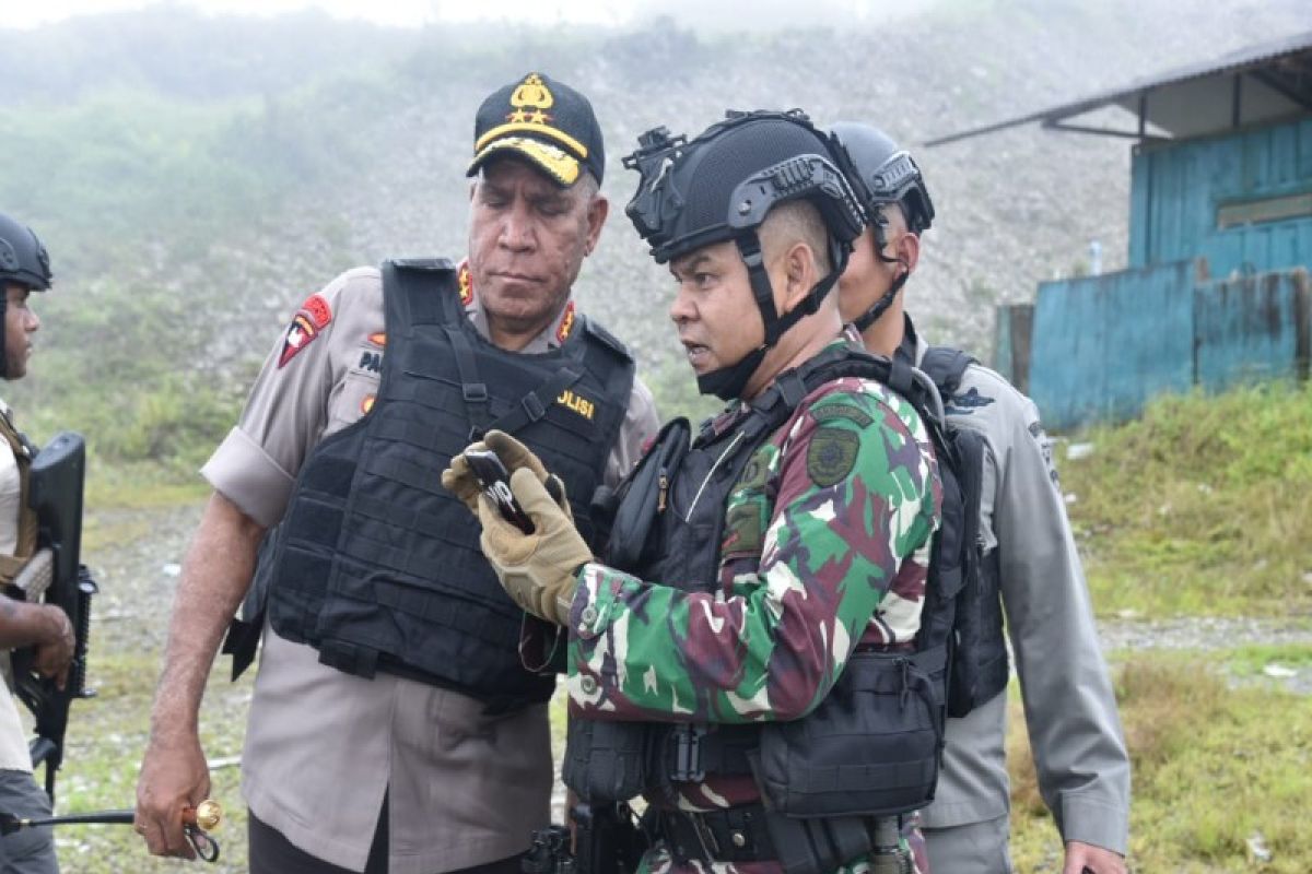 Kapolda Papua: KKB pimpinan JB tembaki konvoi bus PT. Freeport di Mile 53