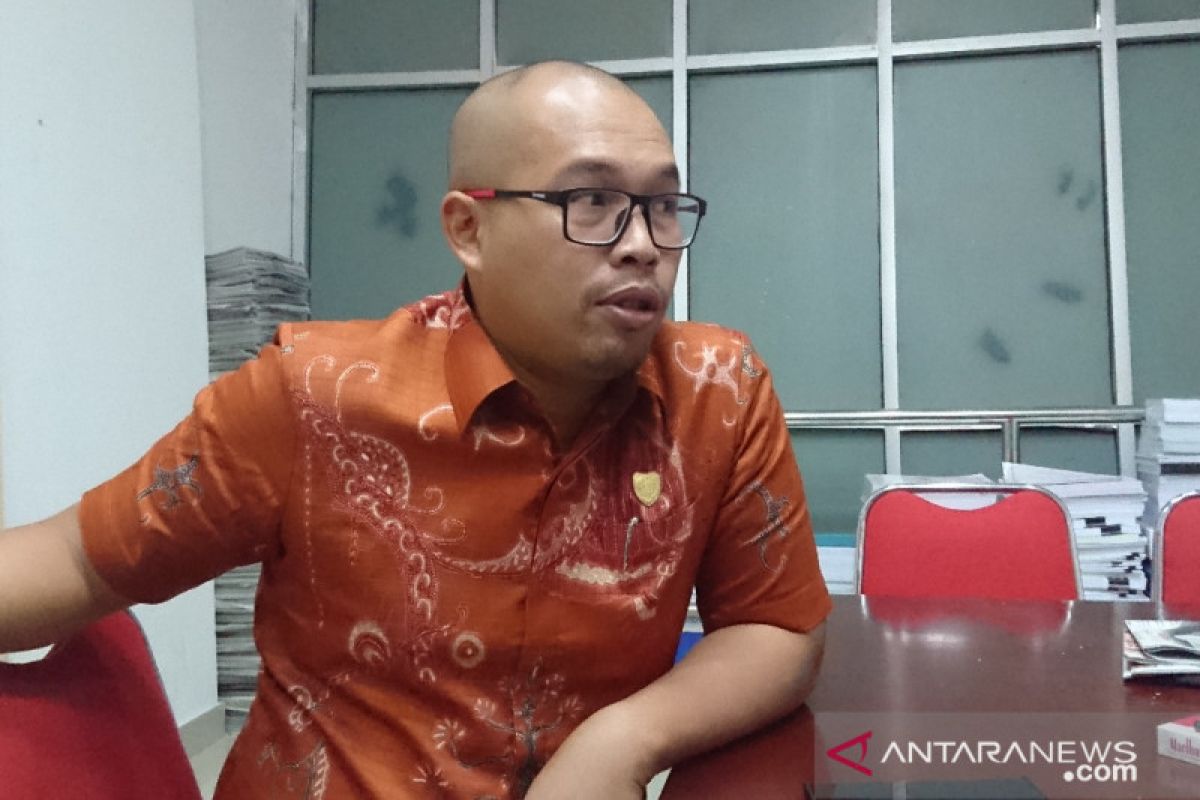 DPRD Kalteng: Hentikan angkutan kayu log lewat jalan negara