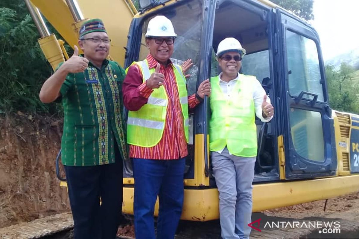 Jalan provinsi di Manggarai Timur tidak mangkrak