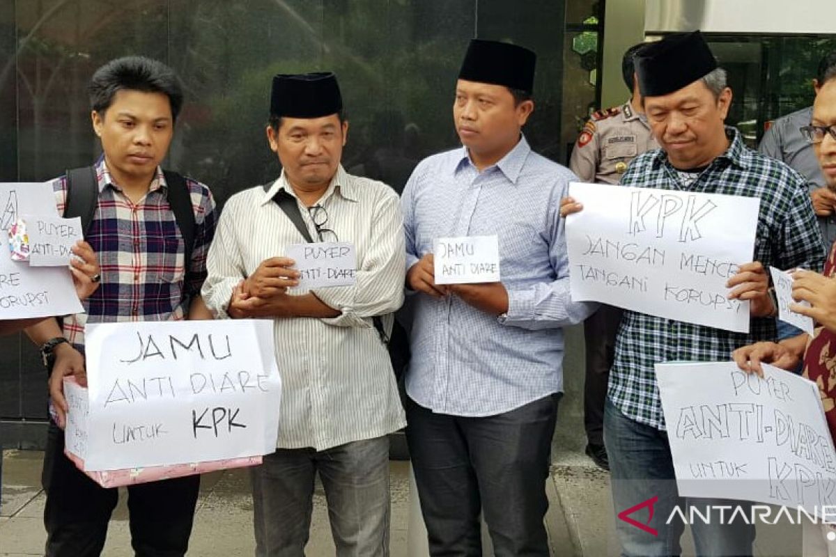 Masyarakat kirim jamu antidiare pada pimpina KPK, ini tujuannya