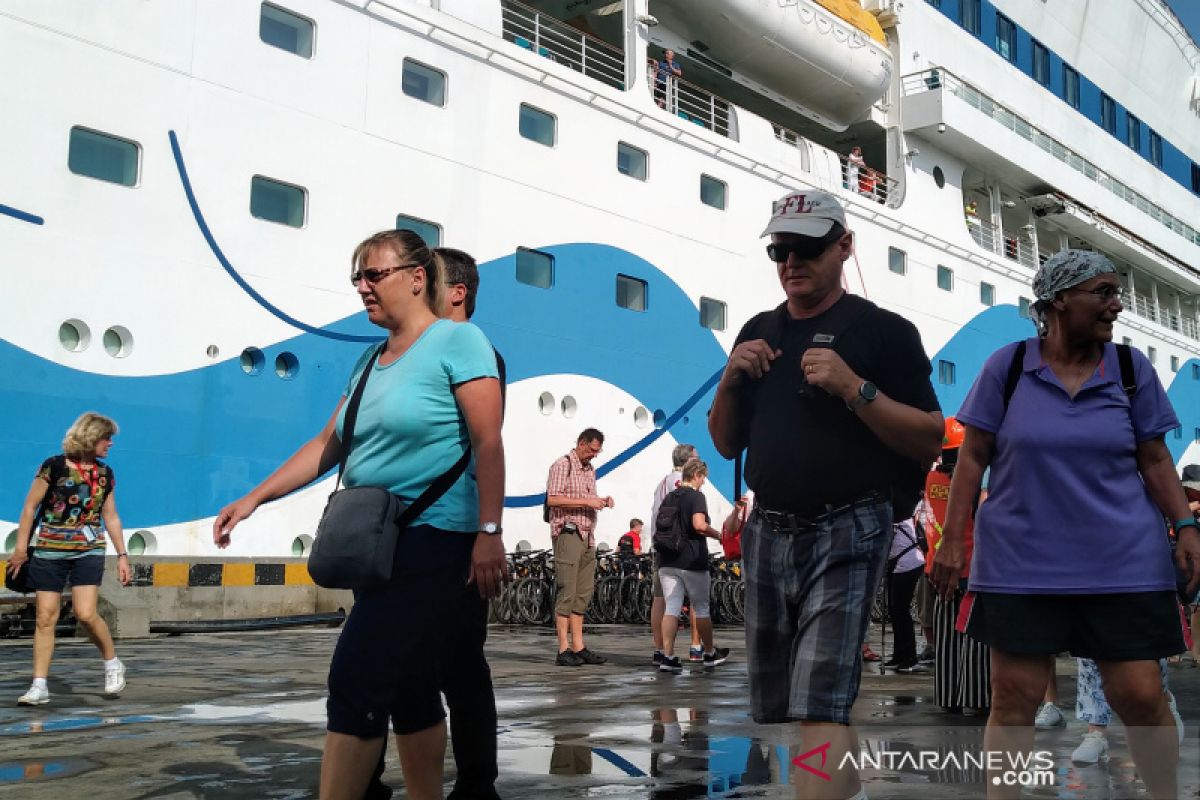 Angkut ribuan wisman, Kapal pesiar MV Aidavita singgah di Semarang