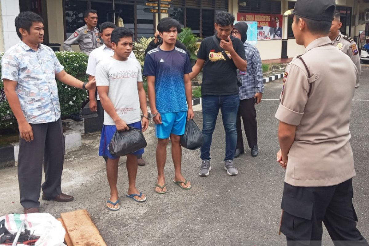 Polres Agam limpahkan tersangka dan barang bukti pengrusakan hutan