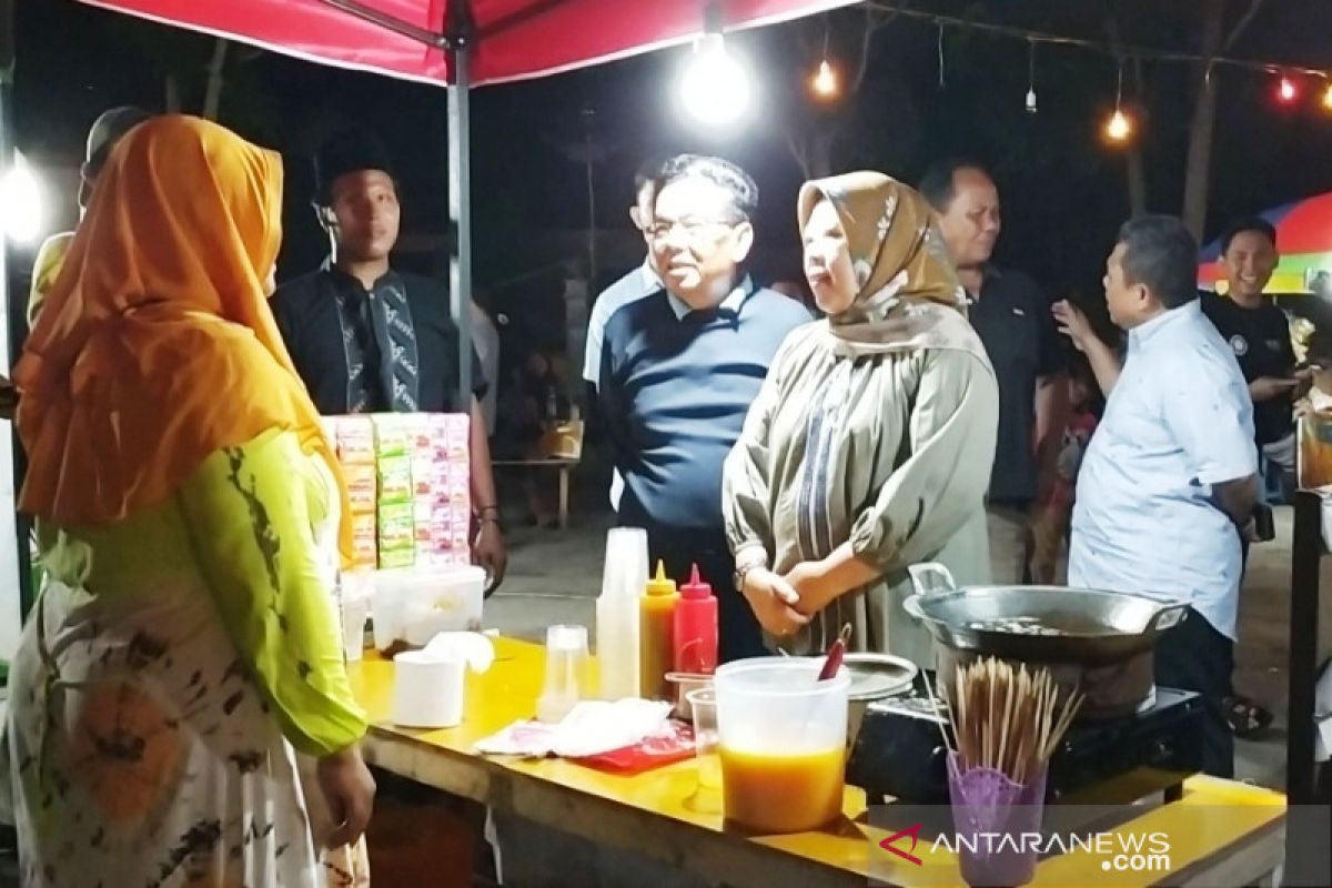 Wisata kuliner alun-alun Istana Kuning akan ditambah ruang edukasi