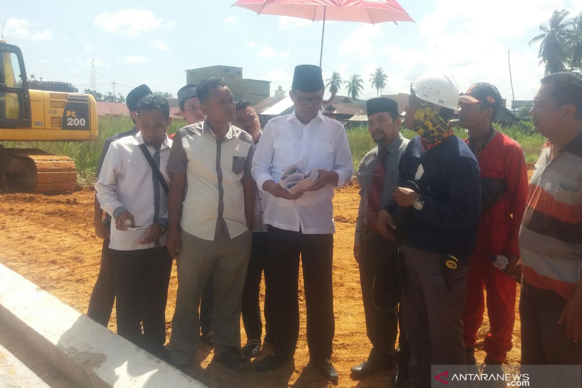 Bupati Rohil tinjau pembangunan Masjid Cheng Ho