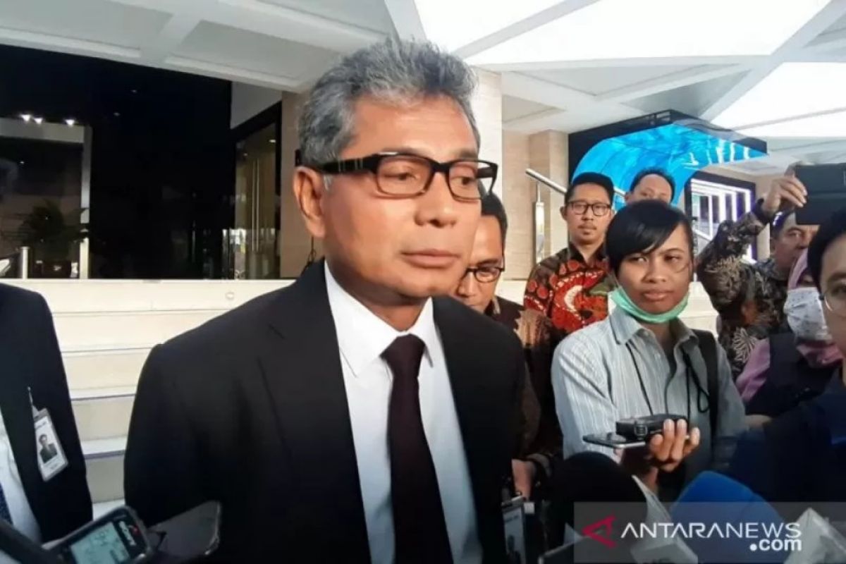 Pegawai Huawei diduga hanya kena radang tenggorokan