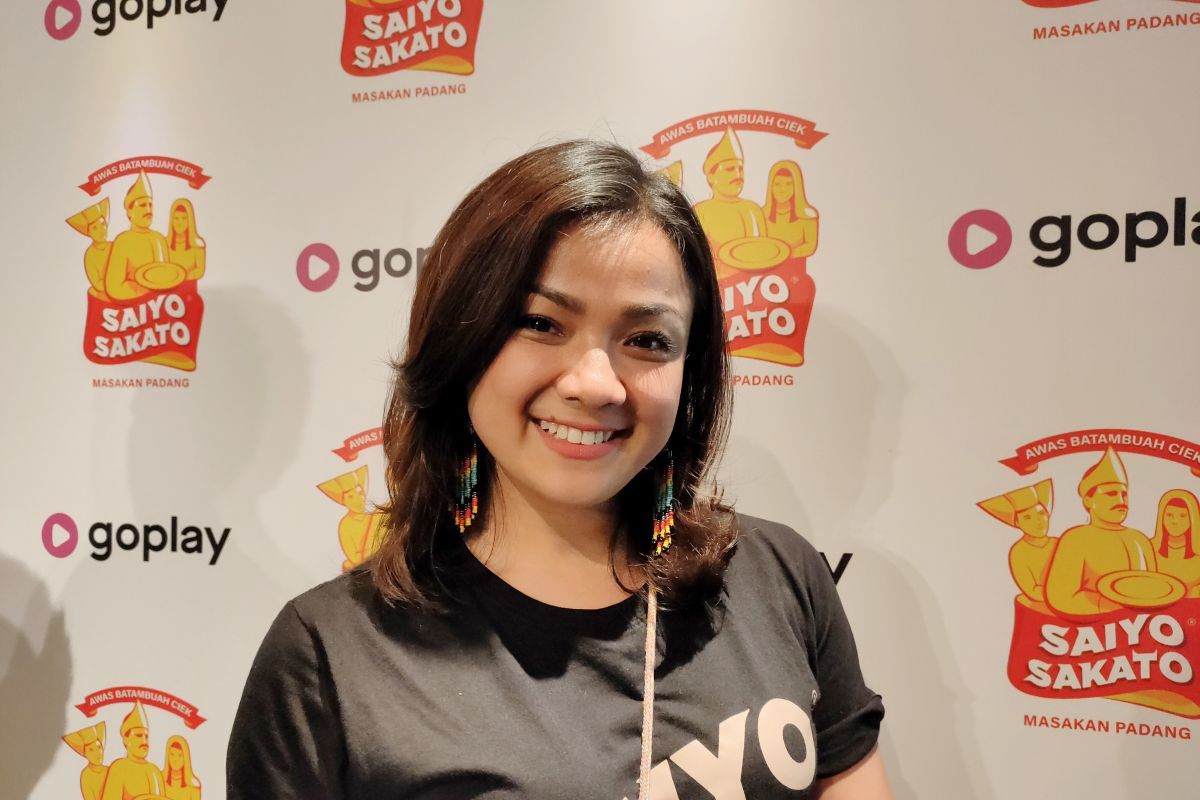 Nirina Zubir merasa senang dapat peran antagonis