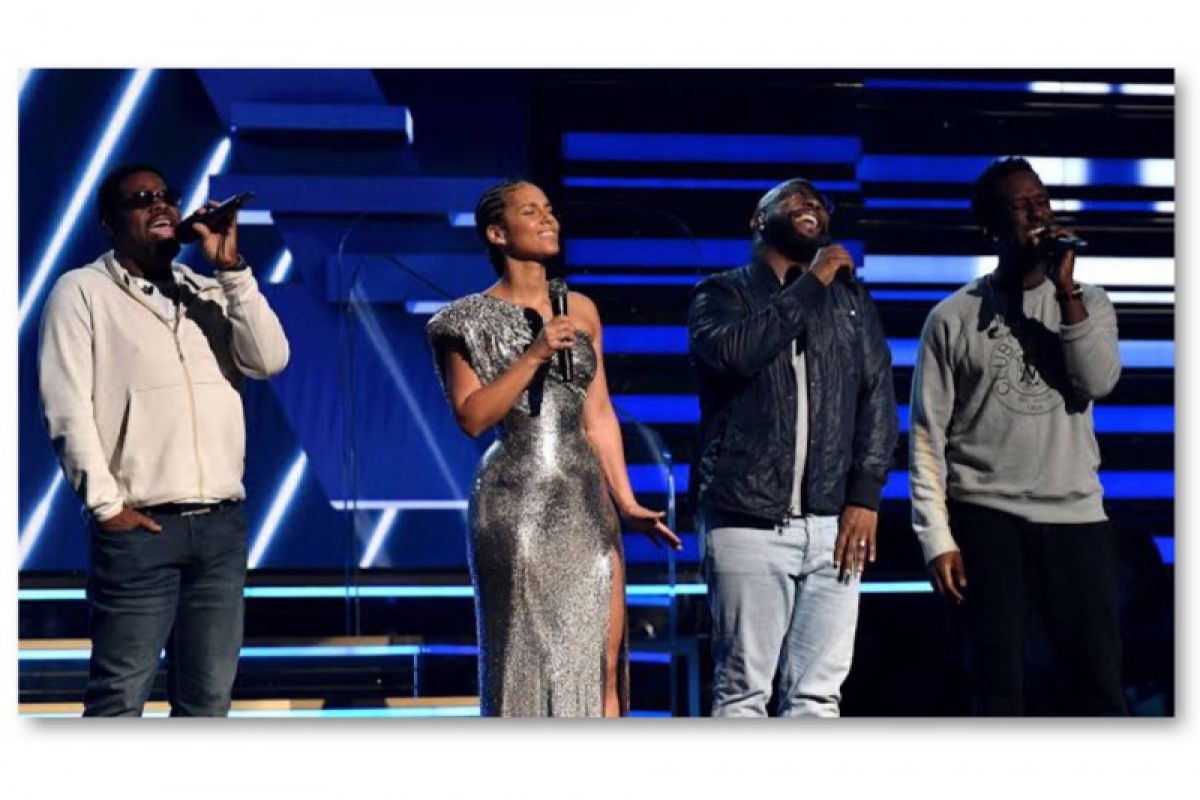 Penghargaan untuk Kobe Bryant dari Alicia Keys dan Boyz II Men