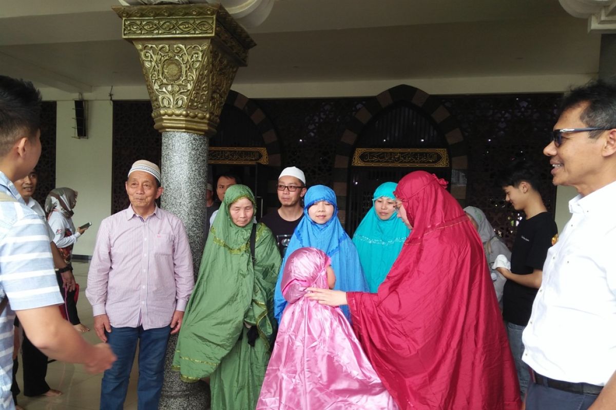 Wisatawan muslim China meminta maaf buat Sumbar resah