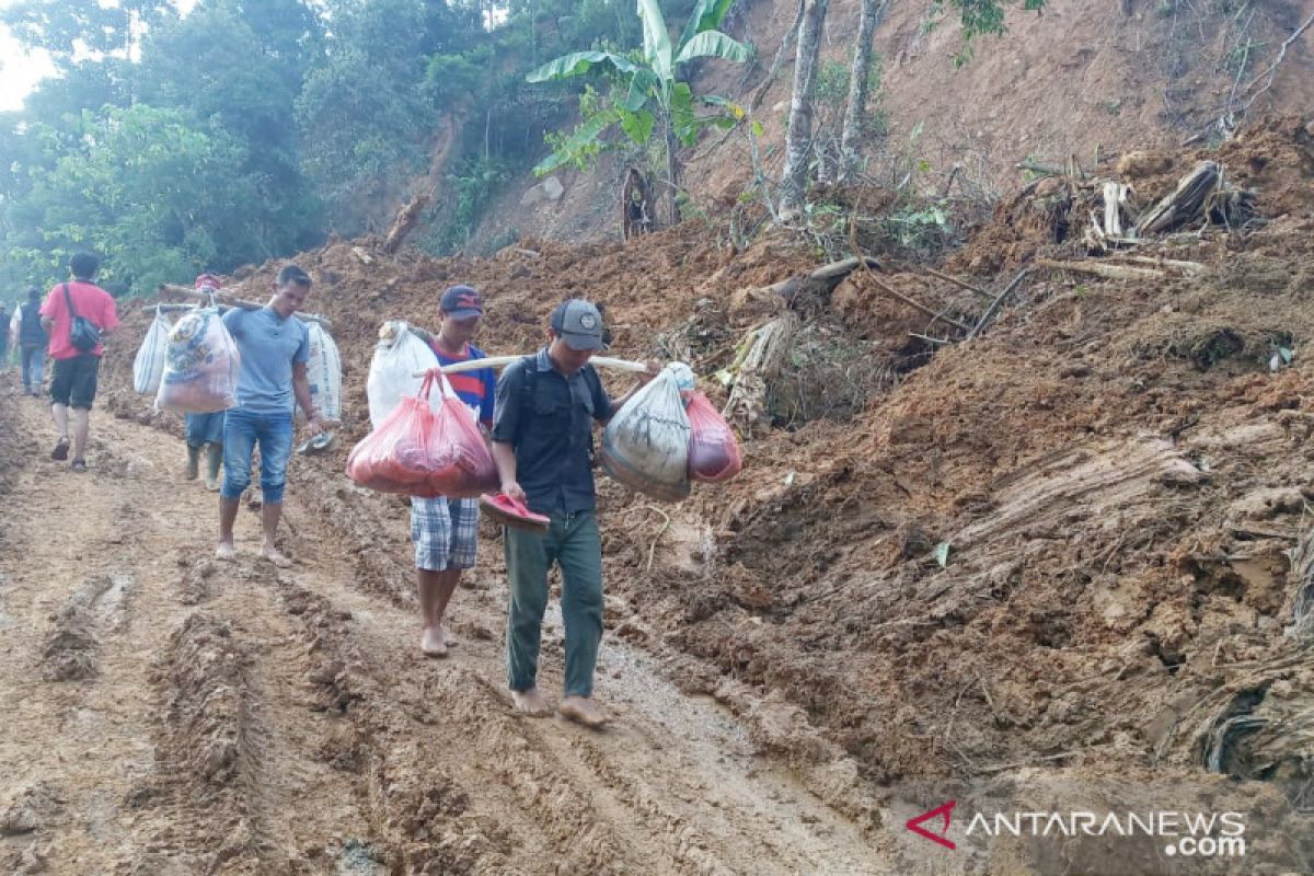 11 kampung dilanda langsor, 8.100 penduduk siap eksodus