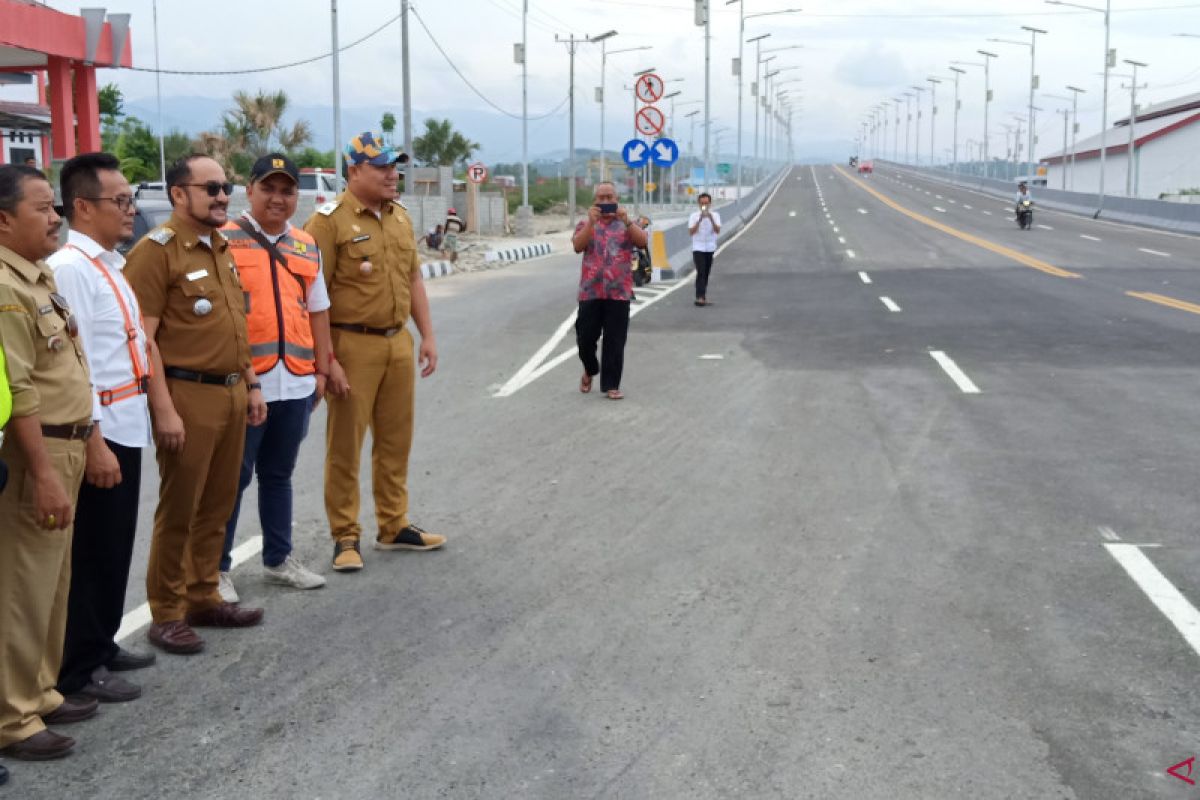 Hari ini, jalan layang Pantoloan dibuka untuk umum