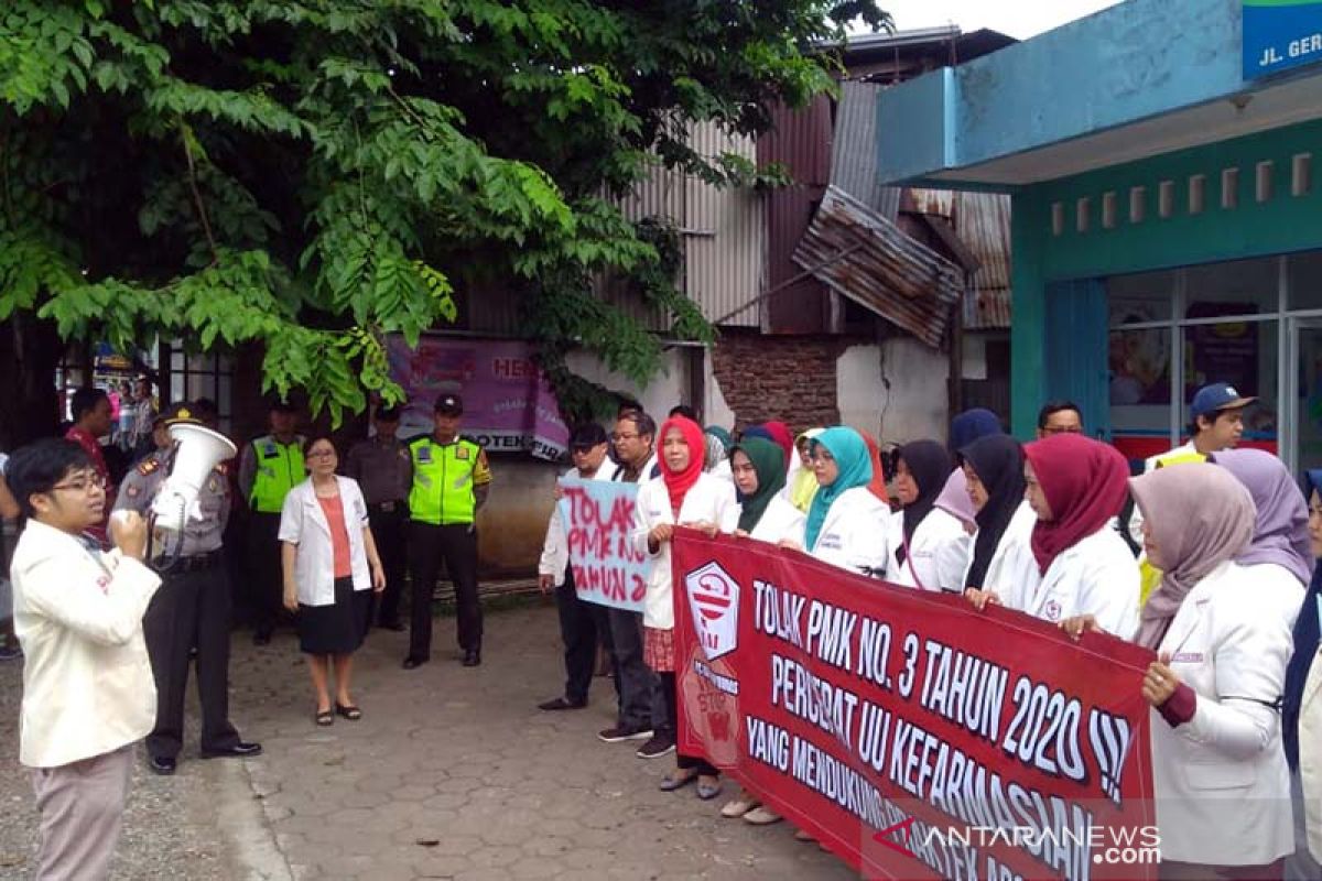 Apoteker Banyumas tolak Permenkes Perizinan Rumah Sakit