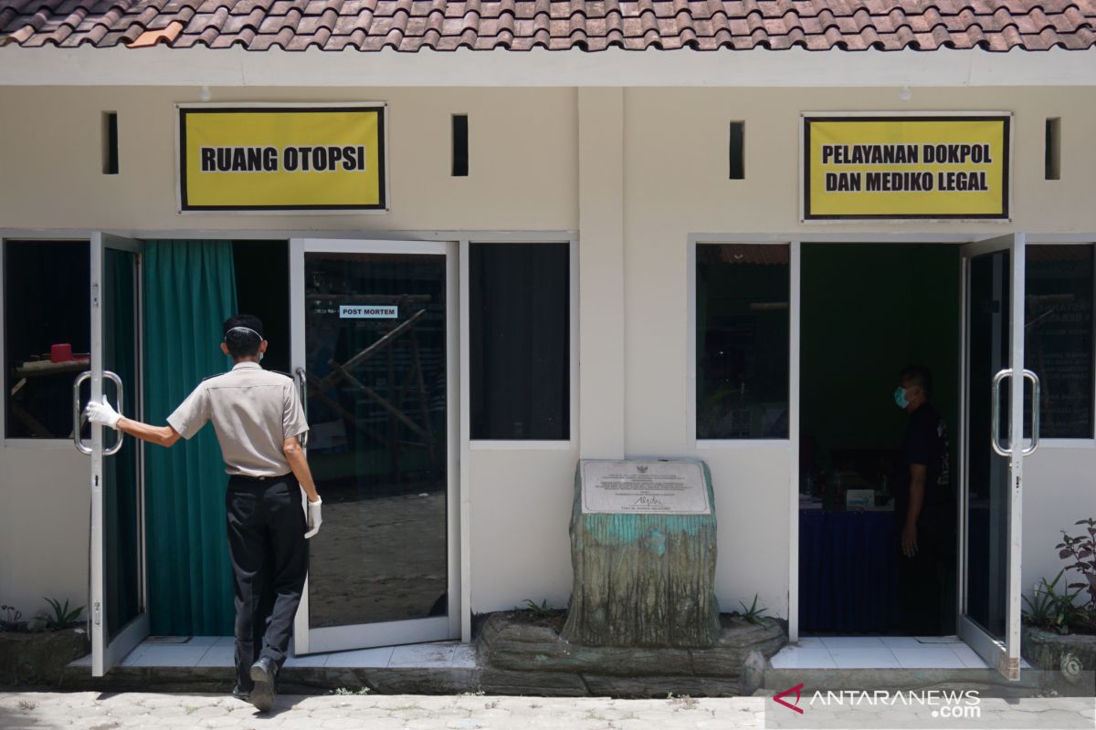 Mayat di bungkus plastik dan goni di Senggigi: luka-luka di muka, gigi patah, dan beberapa ikatan