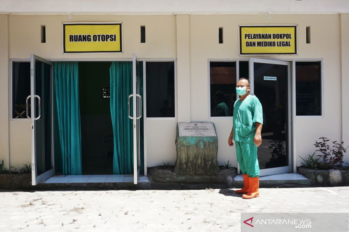 Polres Lobar selidiki kasus penemuan mayat dibungkus plastik dan goni di Senggigi