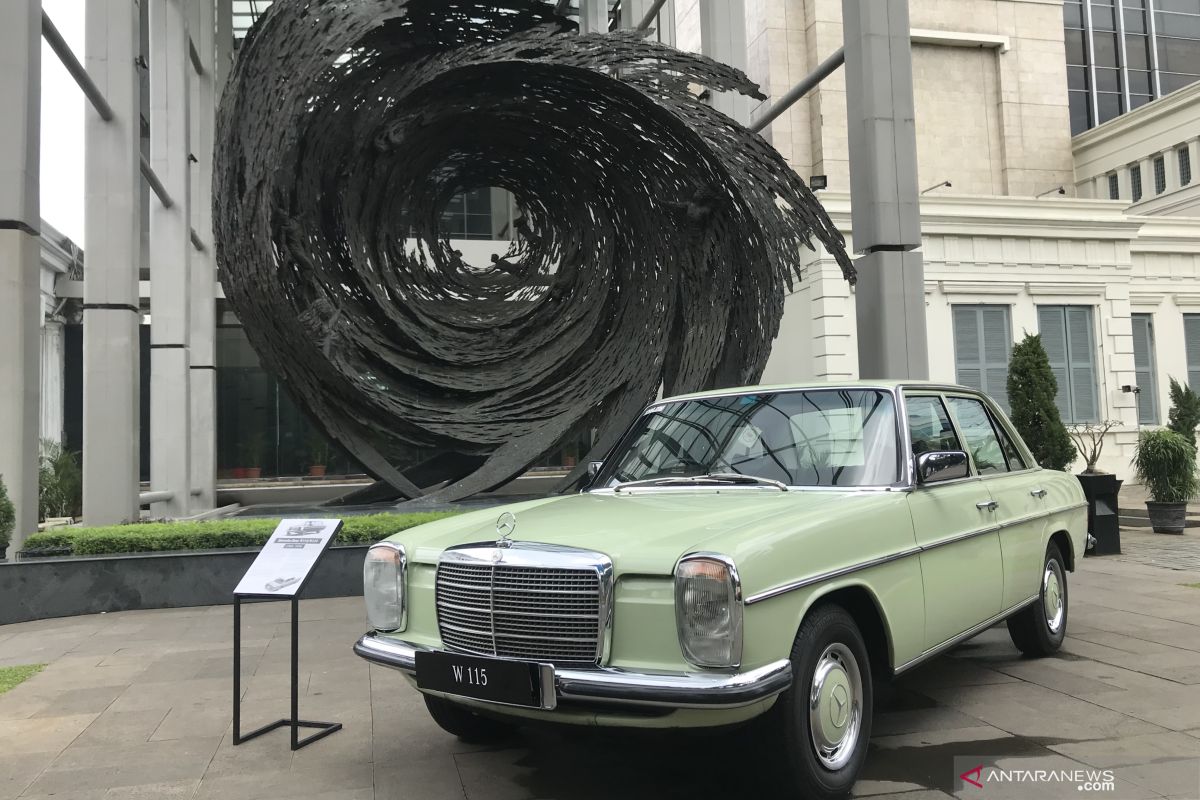 Sedan klasik Mercedes rakitan Indonesia tampil di Museum Nasional