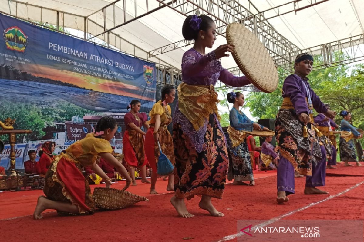 Angkat potensi wisata Pantai Sigandu, Pemprov Jateng gelar sendratari