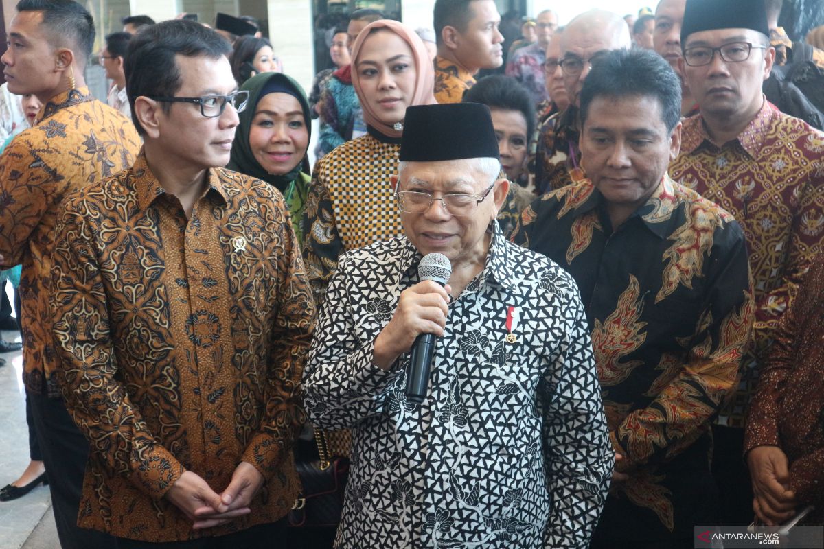 Wapres dorong dunia pariwisata dapat berinovasi sikapi dampak corona