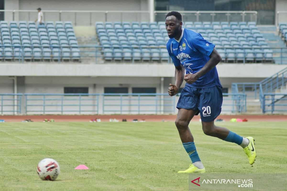 Persib meminjamkan Castillion ke klub Italia Como 1907