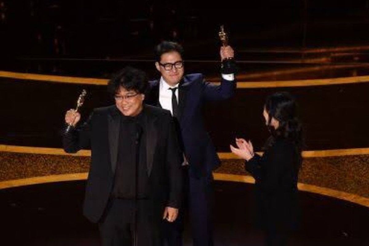 Film "Parasite" raih "Best Original Screenplay" di Oscar 2020